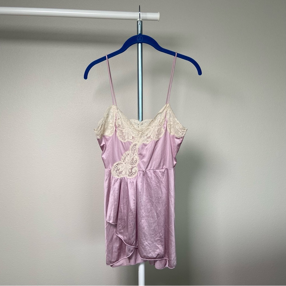 Vintage Lace-Embellished Pink Chemise Small
